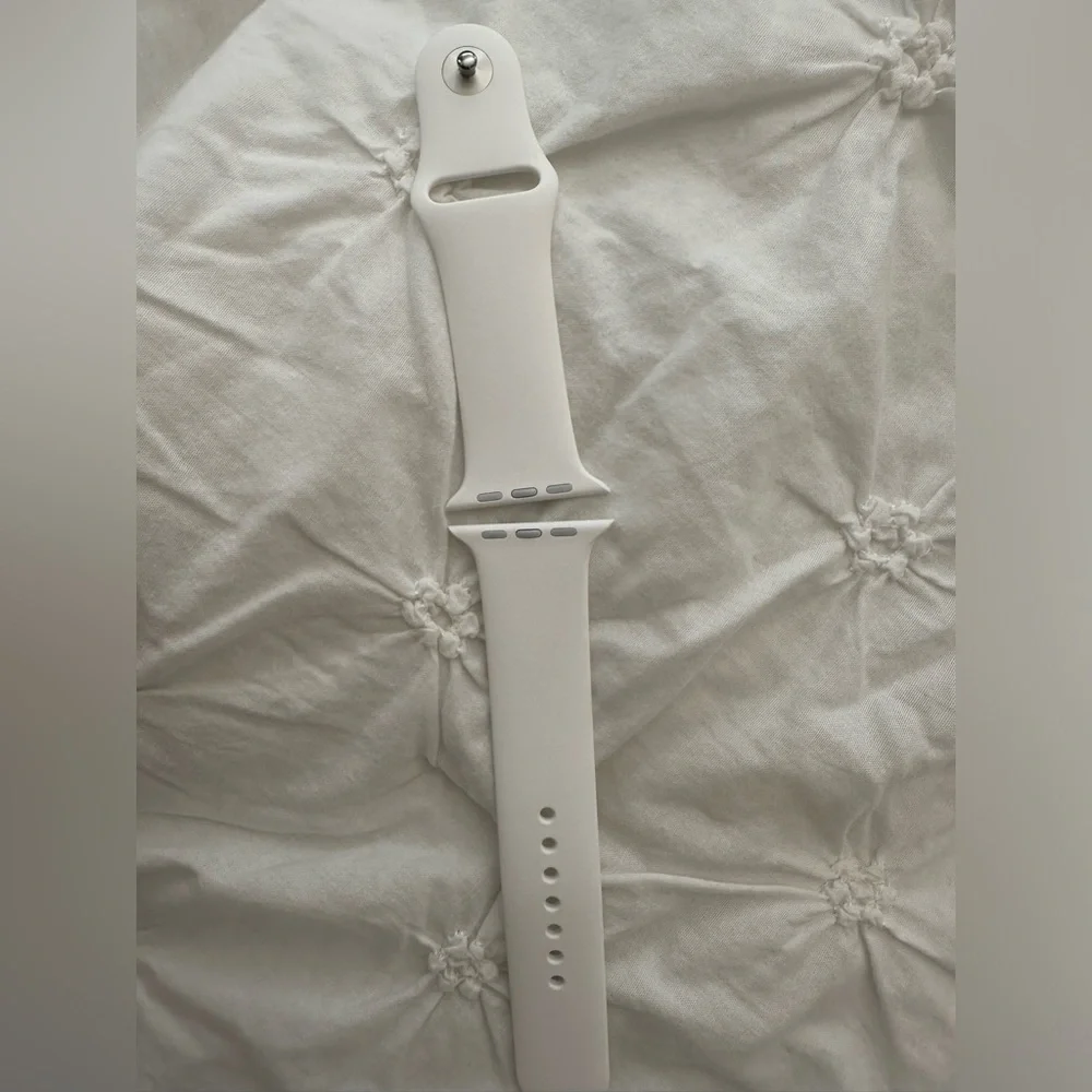 BRAND NEW* Apple Watch Silicone Sports BAND - white